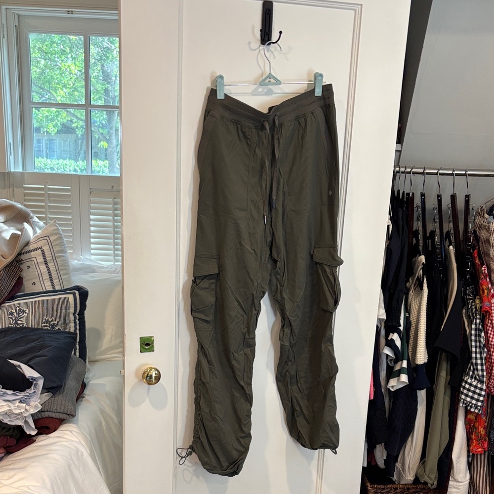 lululemon athletica Dark Green Cargo Pants - perfect for safari